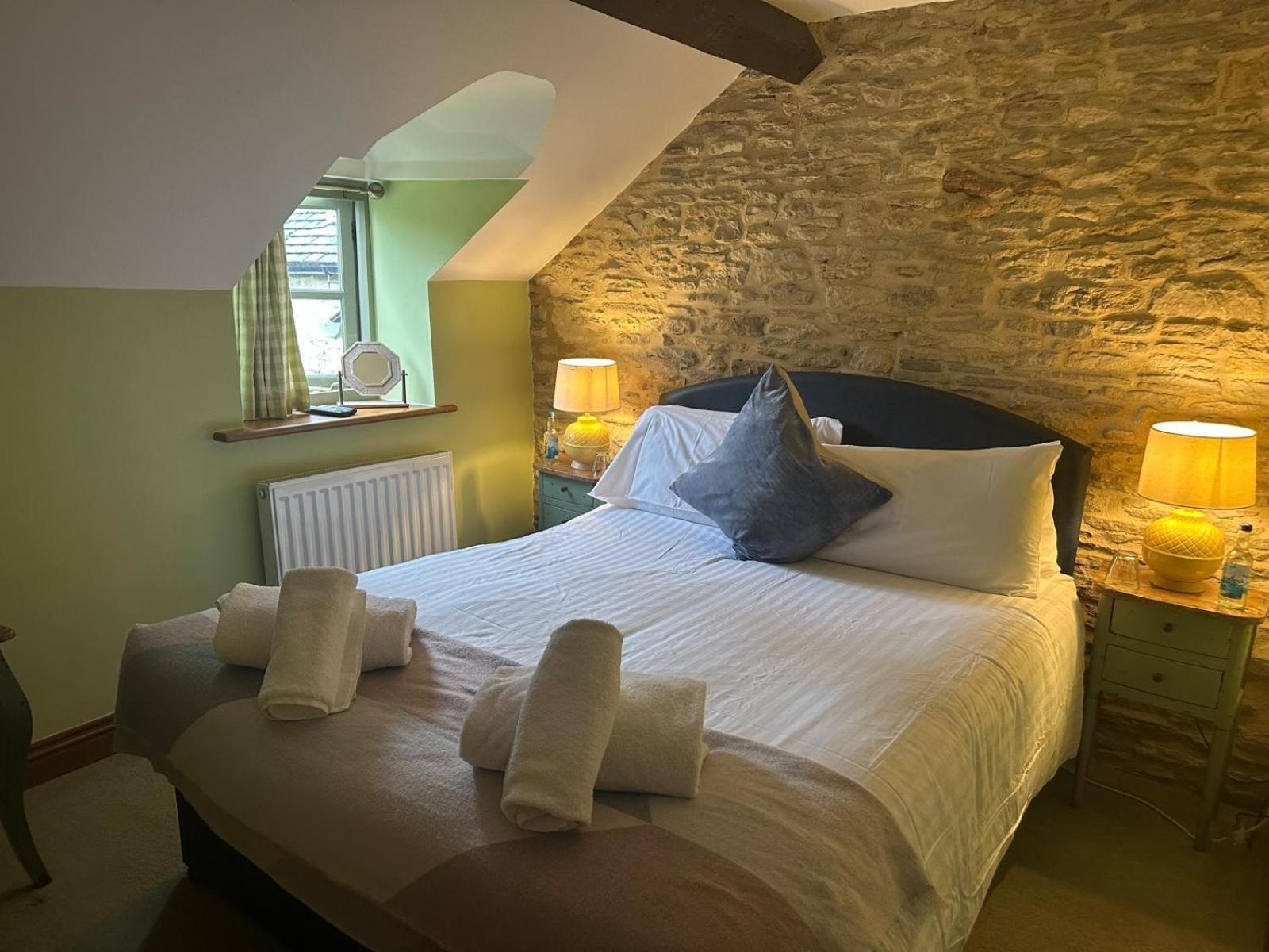 Bourton-on-the-Water The Plough B&B חדר תמונה